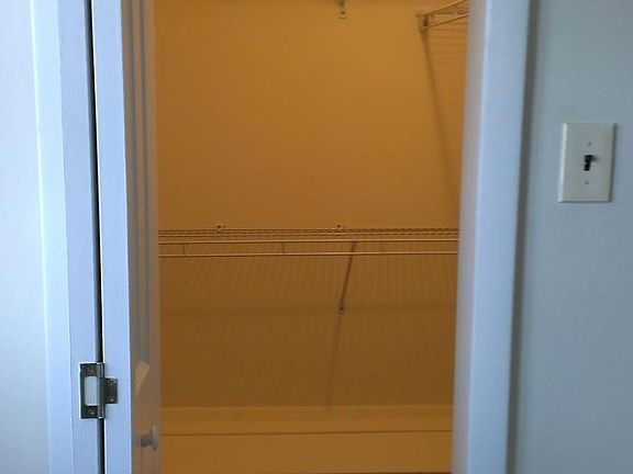 Walk in closet Master Bedroom