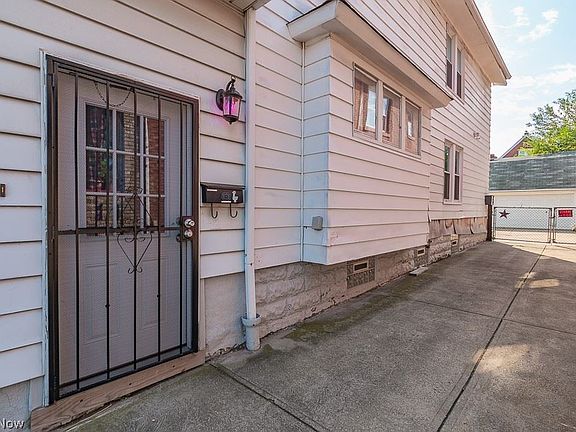 5th image of 2030 Quail St