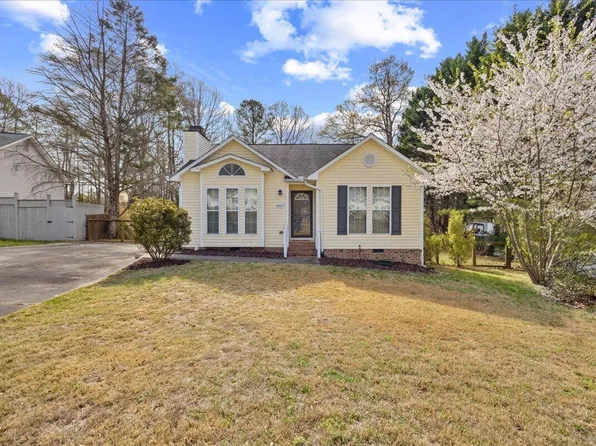 2017 Ruddy Rd, Raleigh, NC 27616