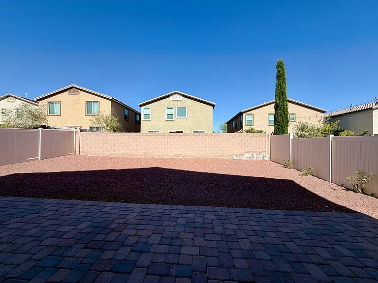 5844 Middle Rock St — Photo 37