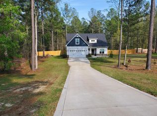 906 Lewis St, Raeford, NC 28376