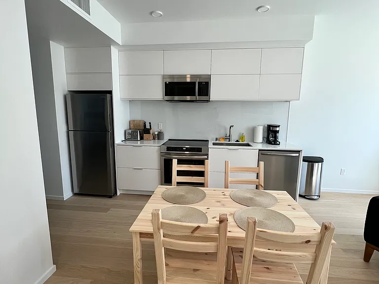 2422 Binnen Ln #201 — Photo 4