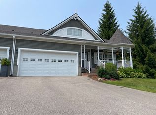 4 Green Briar Dr, Collingwood, ON L9Y 5H9
