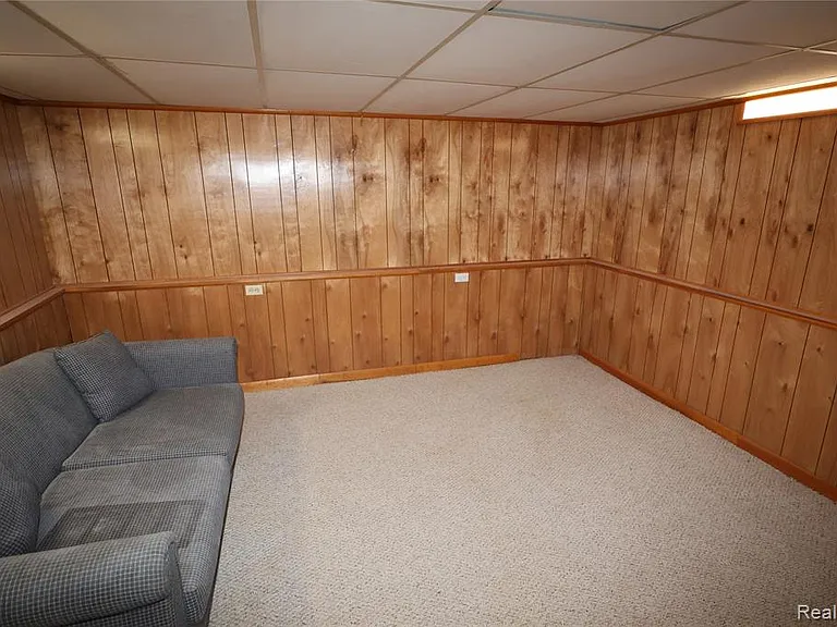 4121 Seminole Dr — Photo 68
