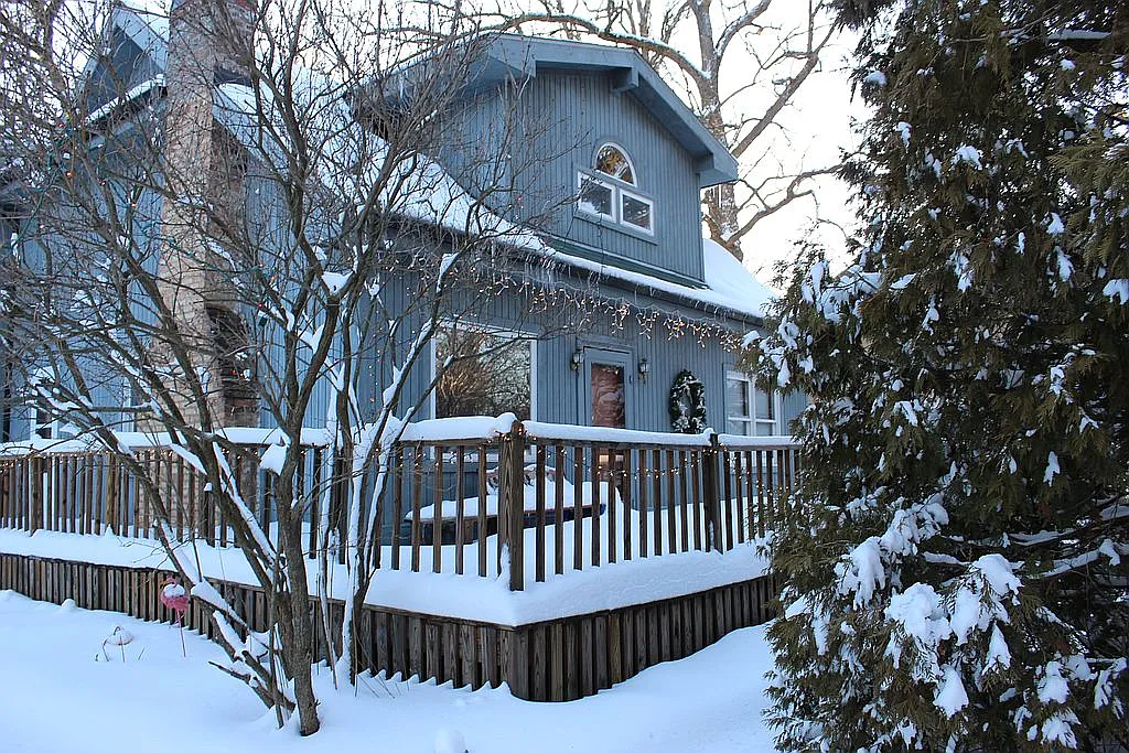28W531 Woodland Rd photo 1