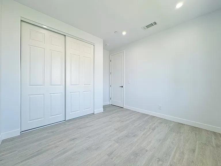 2504 Dunswell Ave — Photo 9