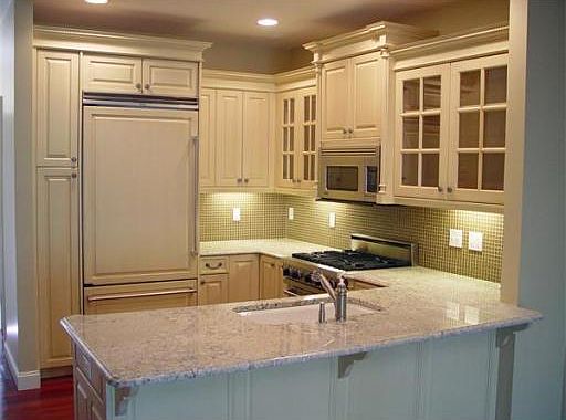 2nd image of 900 Lynnfield St #7