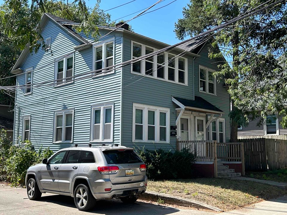 1st image of 110 Trowbridge St NE