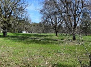 500 Opal Ln, Grants Pass, OR