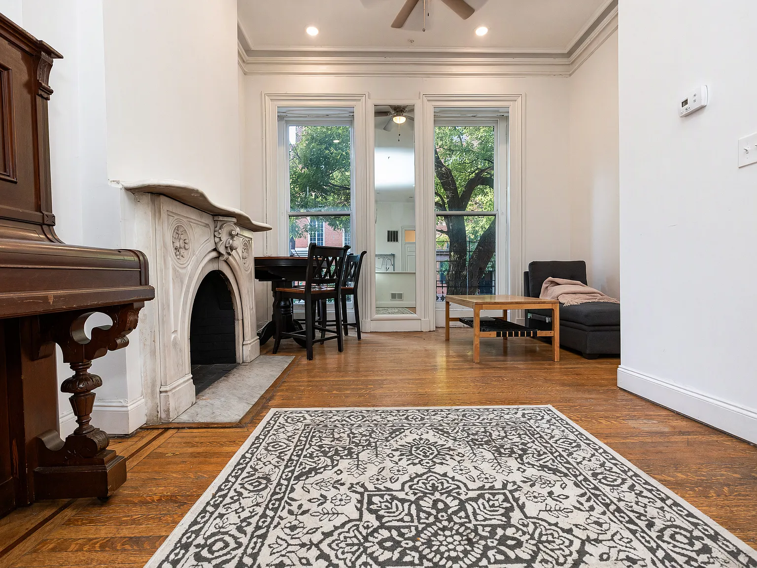 14 E Read St — Photo 4
