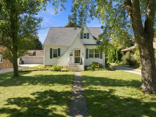 756 S Grove St, Ripon, WI 54971