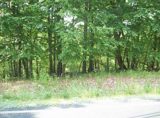 680 Hampstead Rd, Bushkill, PA 18324