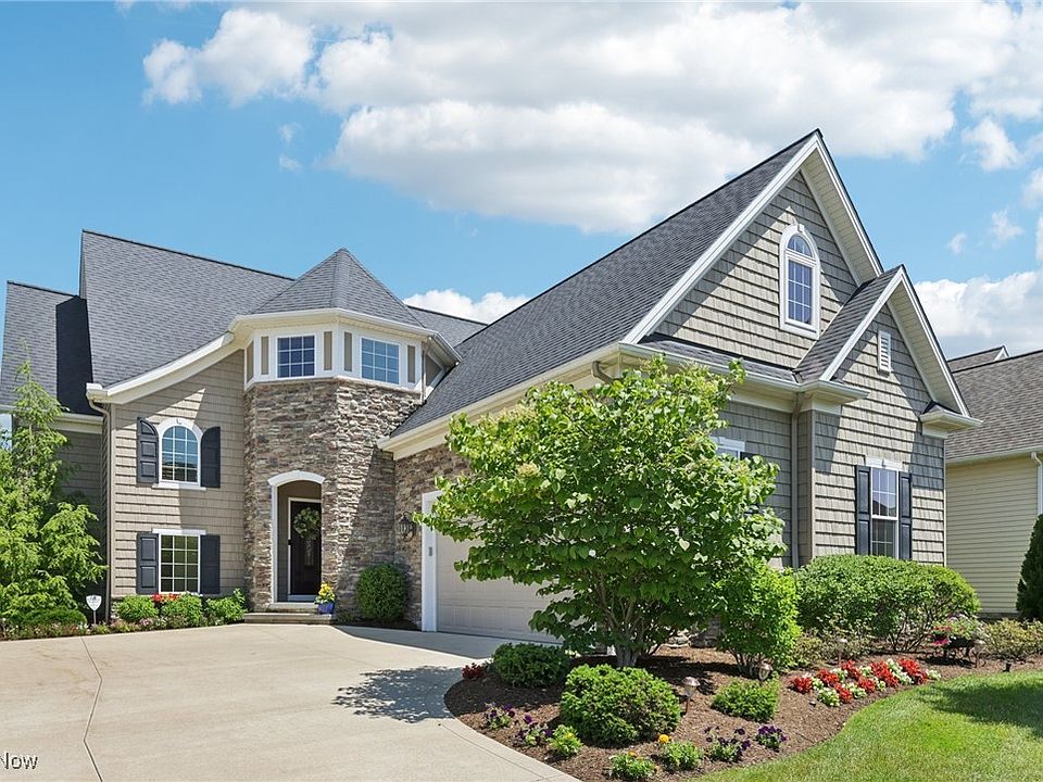 1st image of 250 Eagle Point Dr