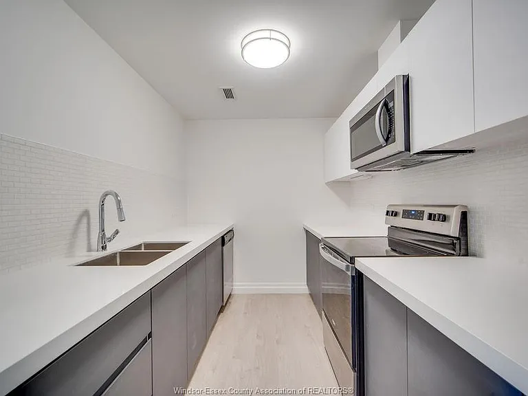 3290 Stella Cres #603 — Photo 8