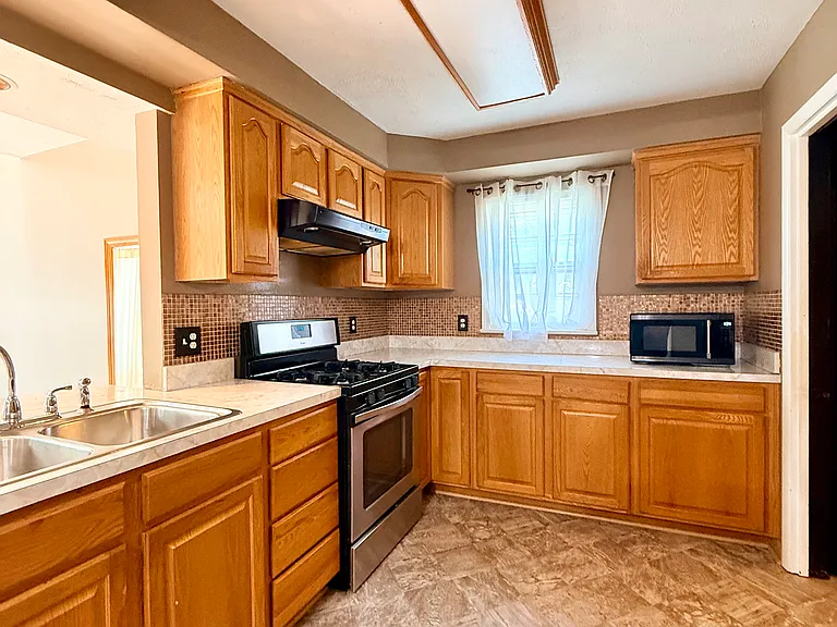 14660 Superior Rd — Photo 6