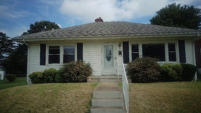 1st image of 208 Parkland Dr
