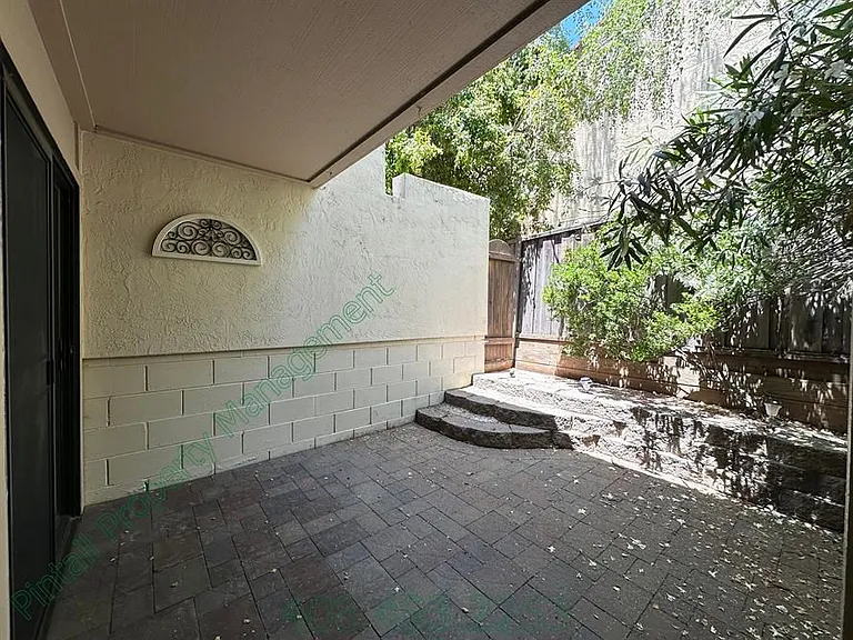 802 Kingfisher Ter — Photo 37