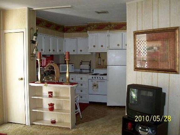 3rd image of 408 Blackburn Blvd