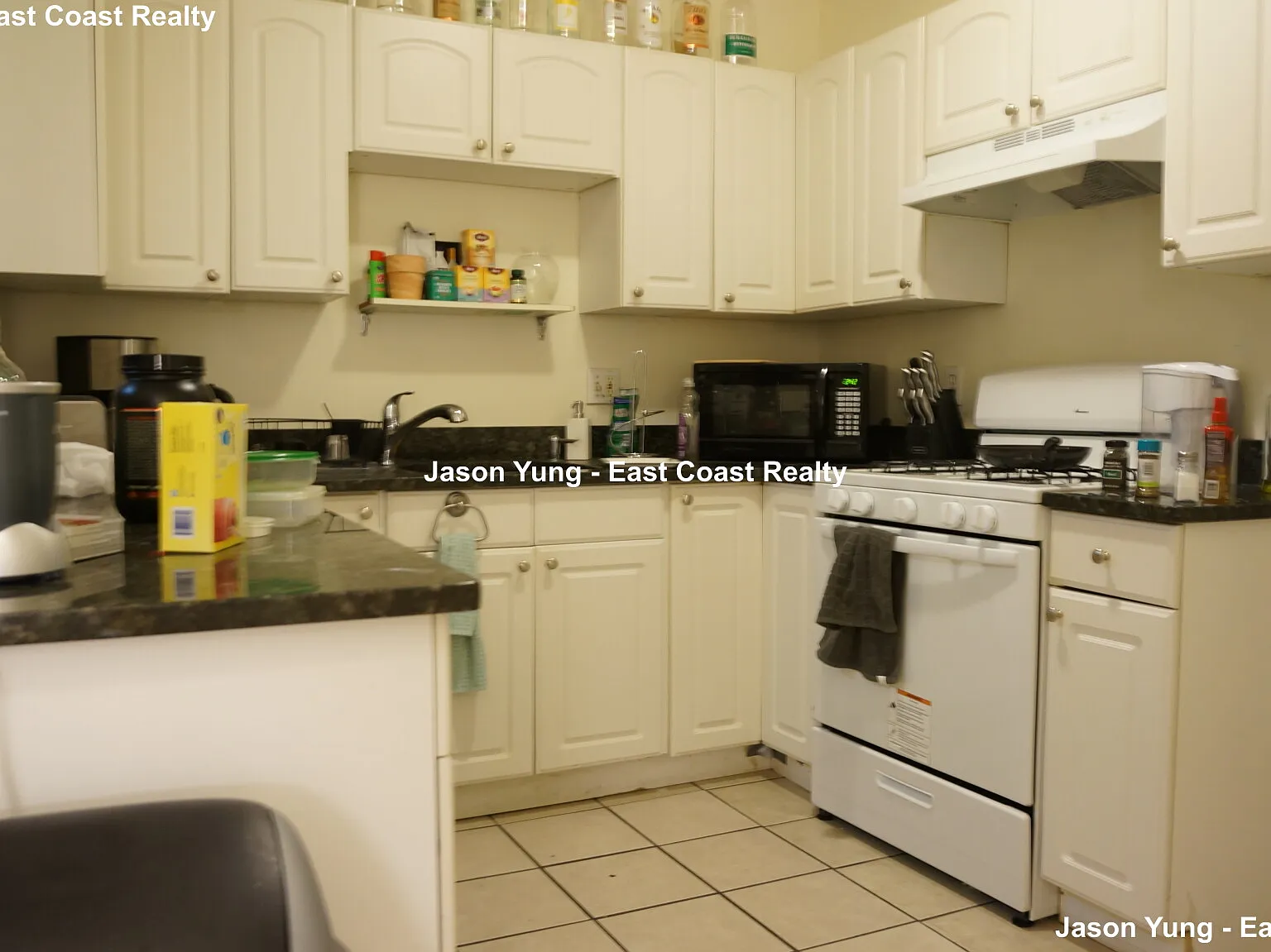 4 bed, 1.0 bath, 1000 sqft, $6,100 — Photo 3