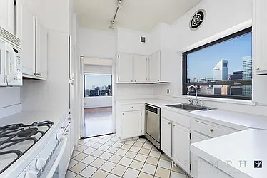 Rented by Addison Property Group