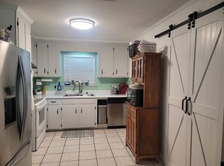 1996 Porter Ave, Grand Ridge, FL 32442