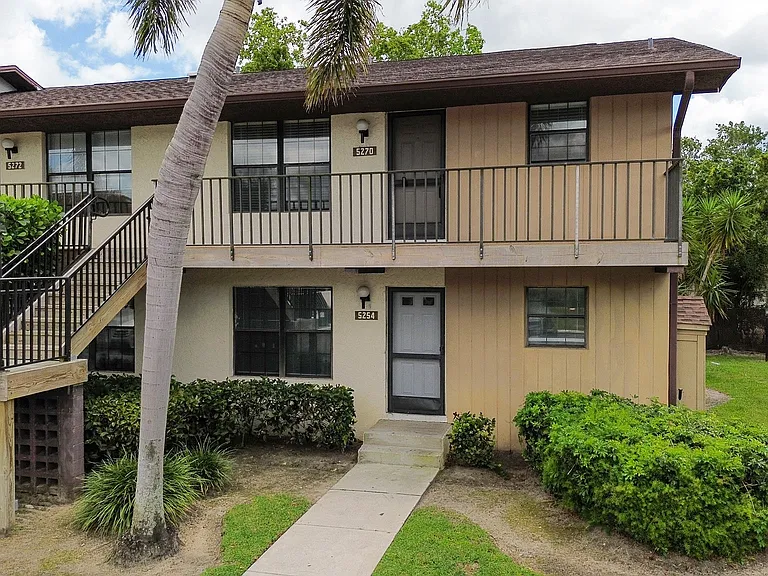 5254 Treetops Dr — Photo 27
