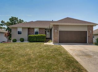 3960 W Beechwood St, Springfield, MO 65807