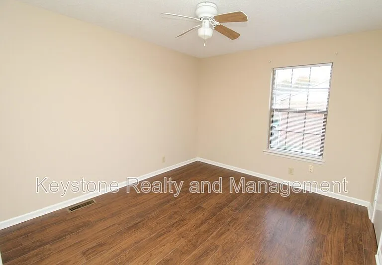 119 Hickory Trce #4 — Photo 7