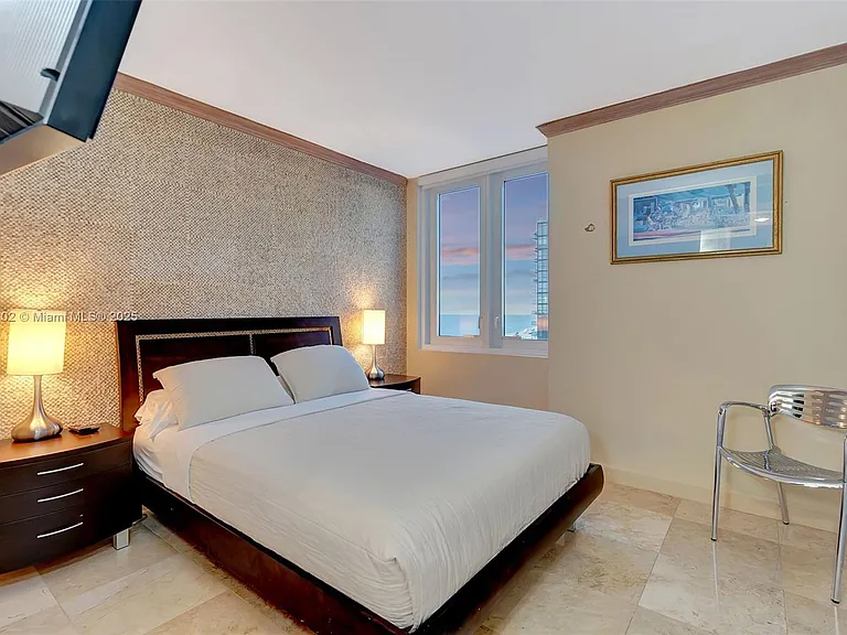 2301 Collins Ave #1206 — Photo 12