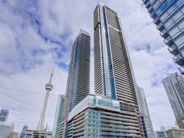 1 Concord Cityplace Way, Toronto, ON