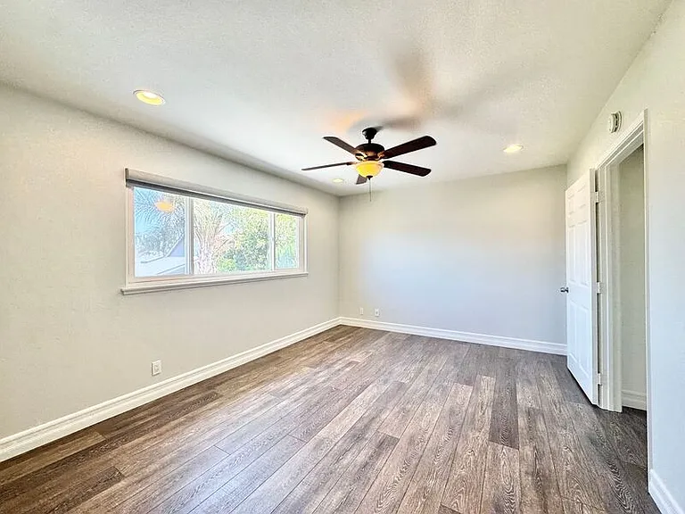 1530 Rogue St — Photo 19