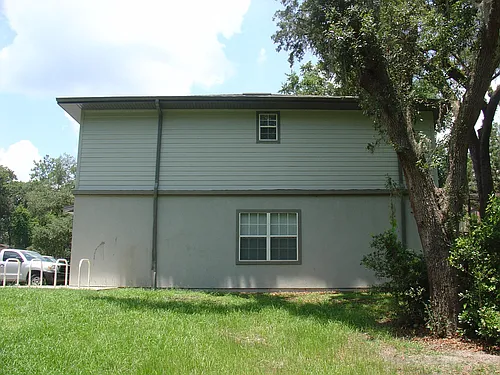 4110 SW 15th Pl Photo 1