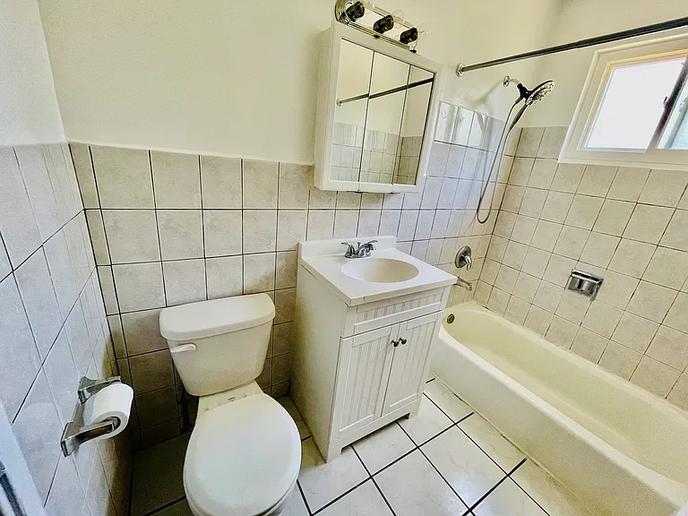6130 N Damen Ave #3H — Photo 20