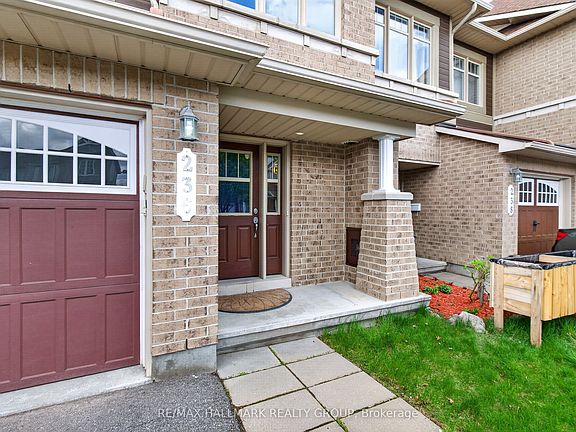 3rd image of 236 Trailsedge Way