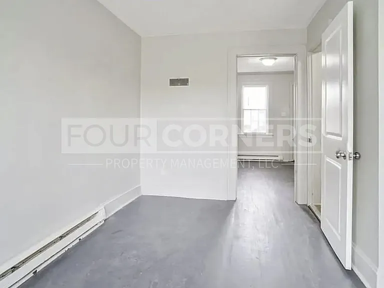 1007 South Main Street — Photo 3