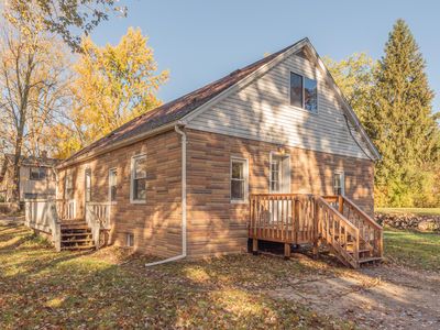 405 Six Mile Rd, Whitmore Lake, MI, 48189