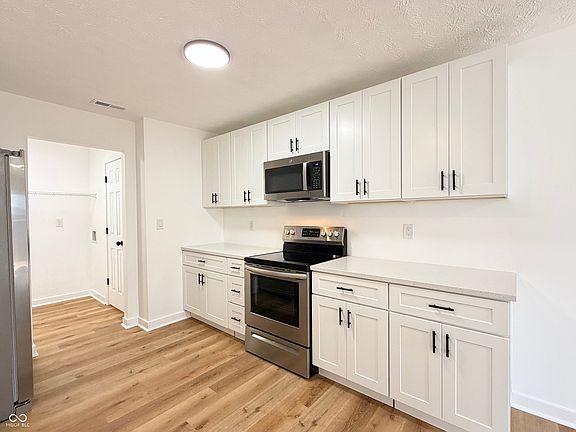 4th image of 5062 Clarkson Dr
