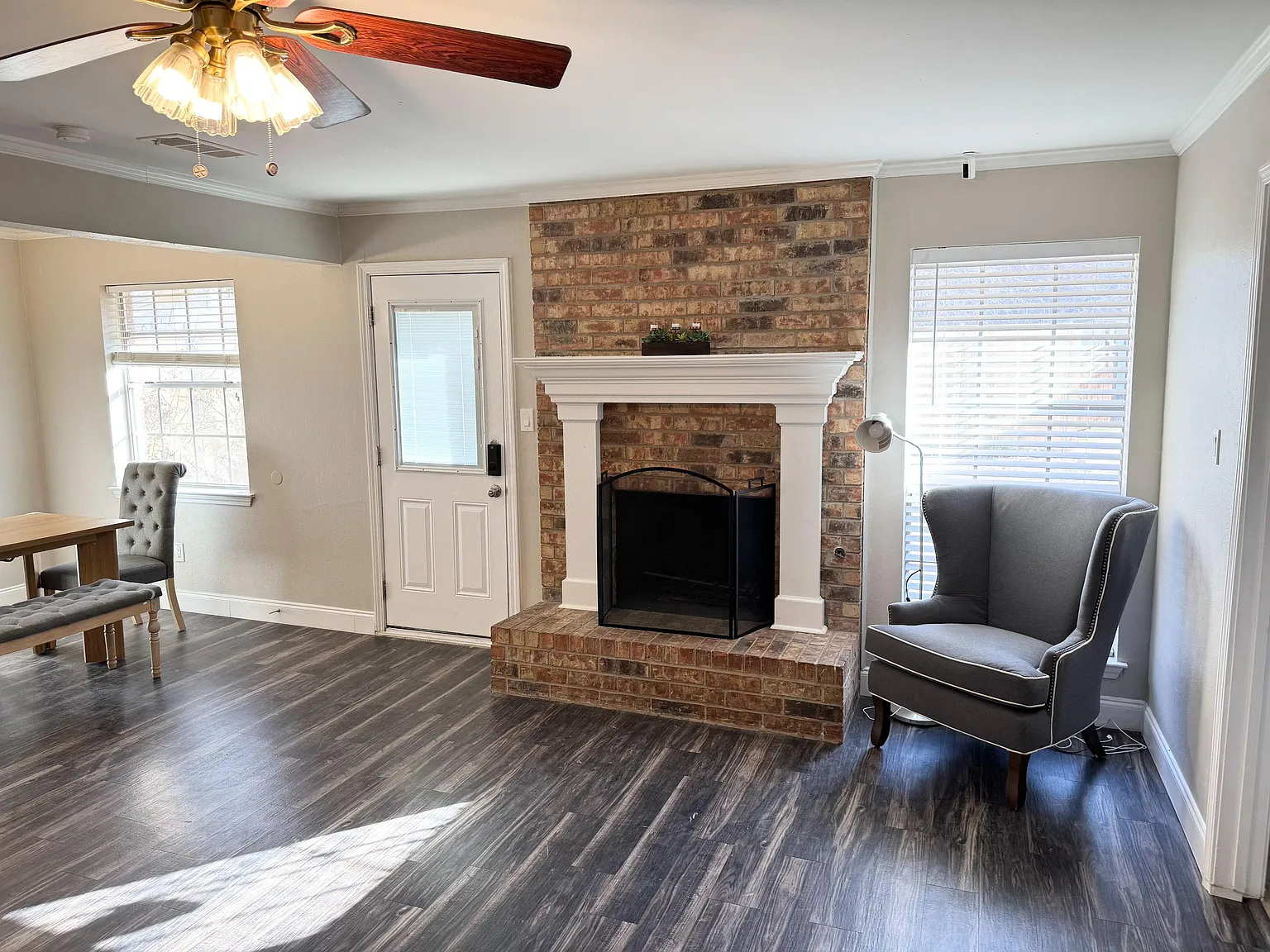 4 bed, 3.5 bath, 2300 sqft, $1,040 — Photo 4