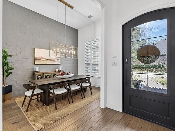 4th image of 361 Frasier Ln