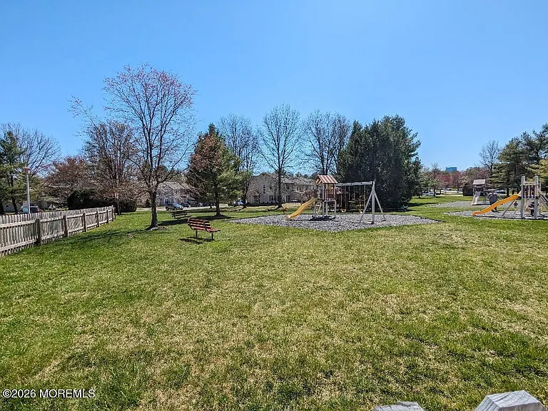 53 Grassmere Ct #5 — Photo 17