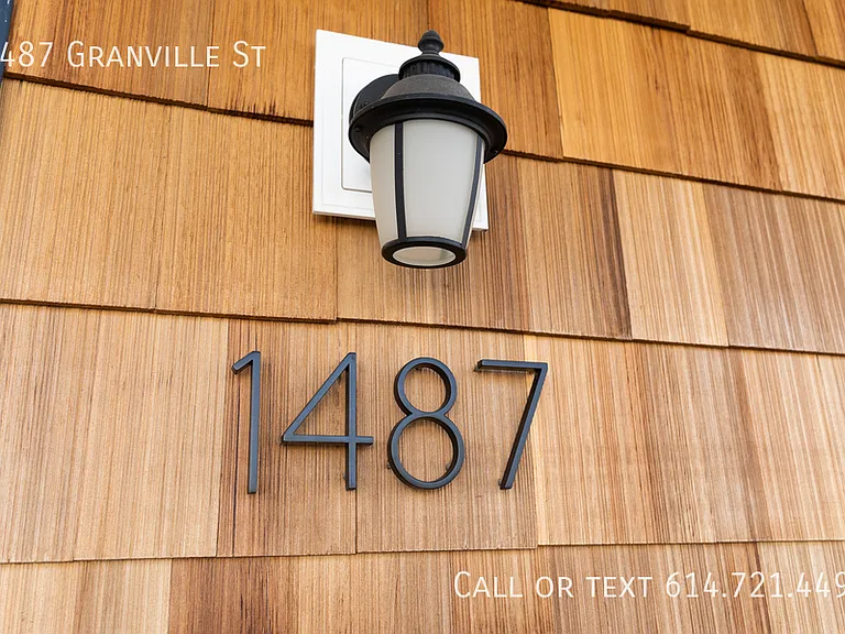 1487 Granville St — Photo 11