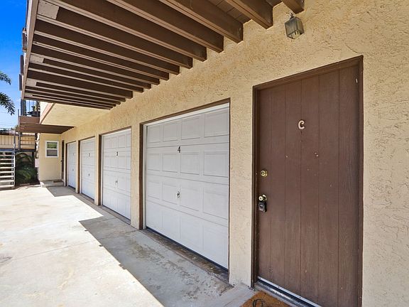 3rd image of 16842 Hoskins Ln APT C