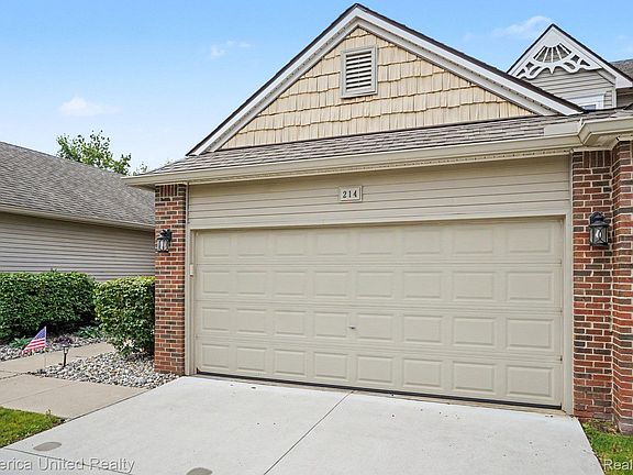 3rd image of 214 Newberry Ln