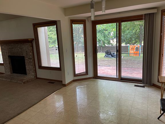 5th image of 2175 Brinston Ave