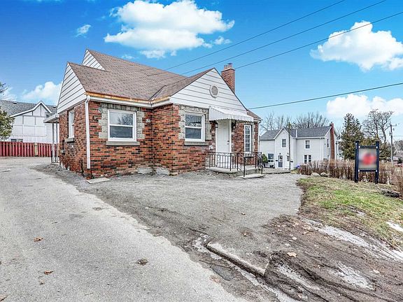 3rd image of 45 Fairbanks St