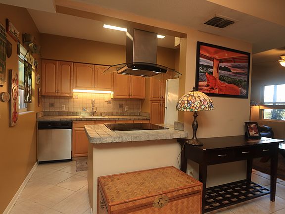 2nd image of 1555 Peruvian Ln