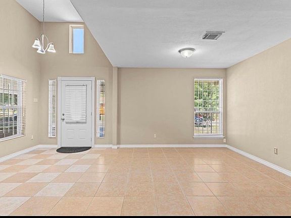 5th image of 4114 Connorvale Rd