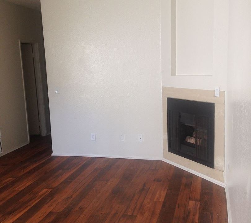 1st image of 340 W University Ave APT 3