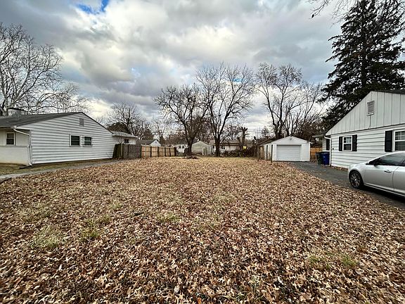 3rd image of 1078 Elizabeth Ave