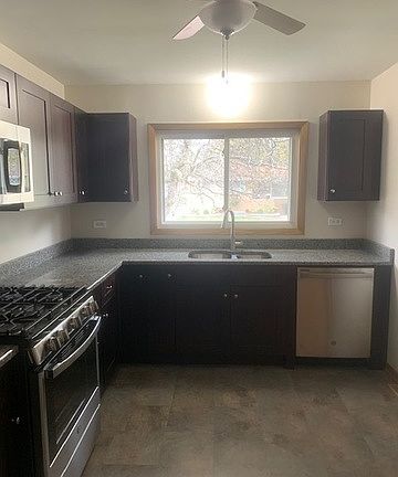 4th image of 16010 Drexel Ave